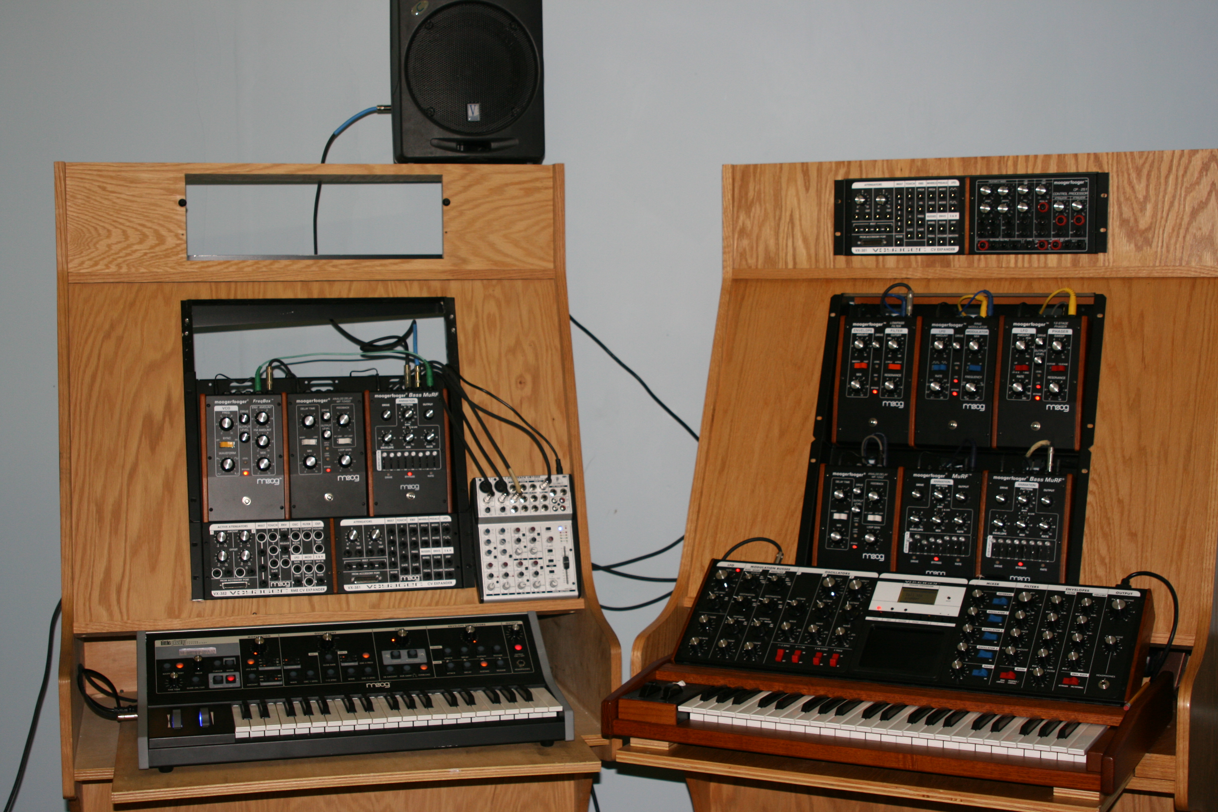 Moog synthesizer Wiki Everipedia