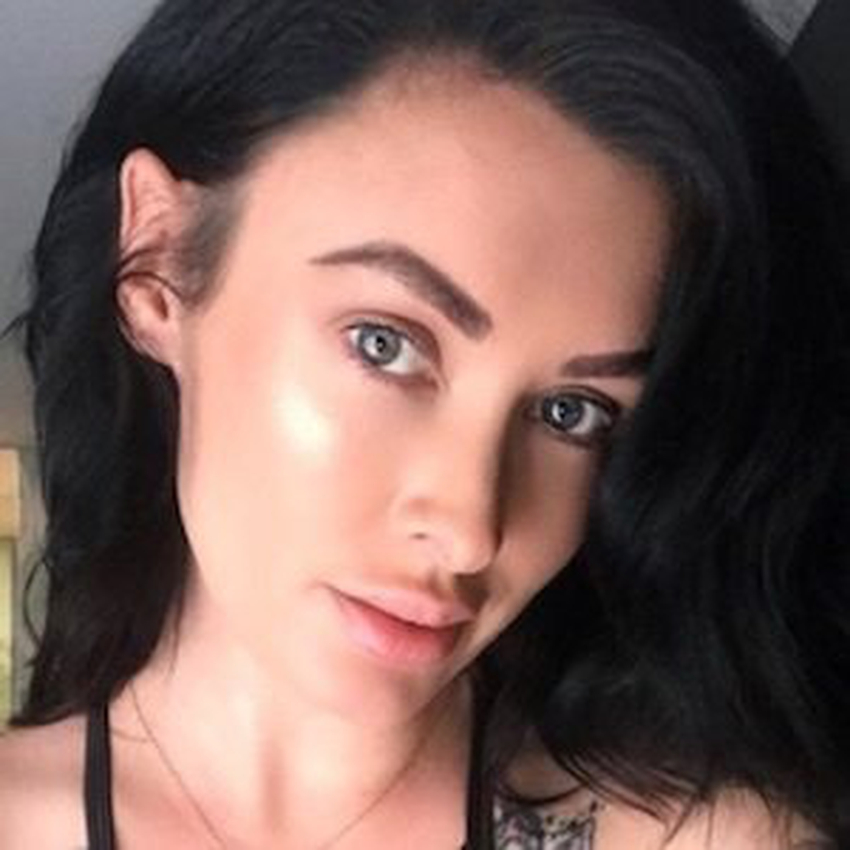 Laura Lux’s Instagram, Twitter & Facebook on IDCrawl