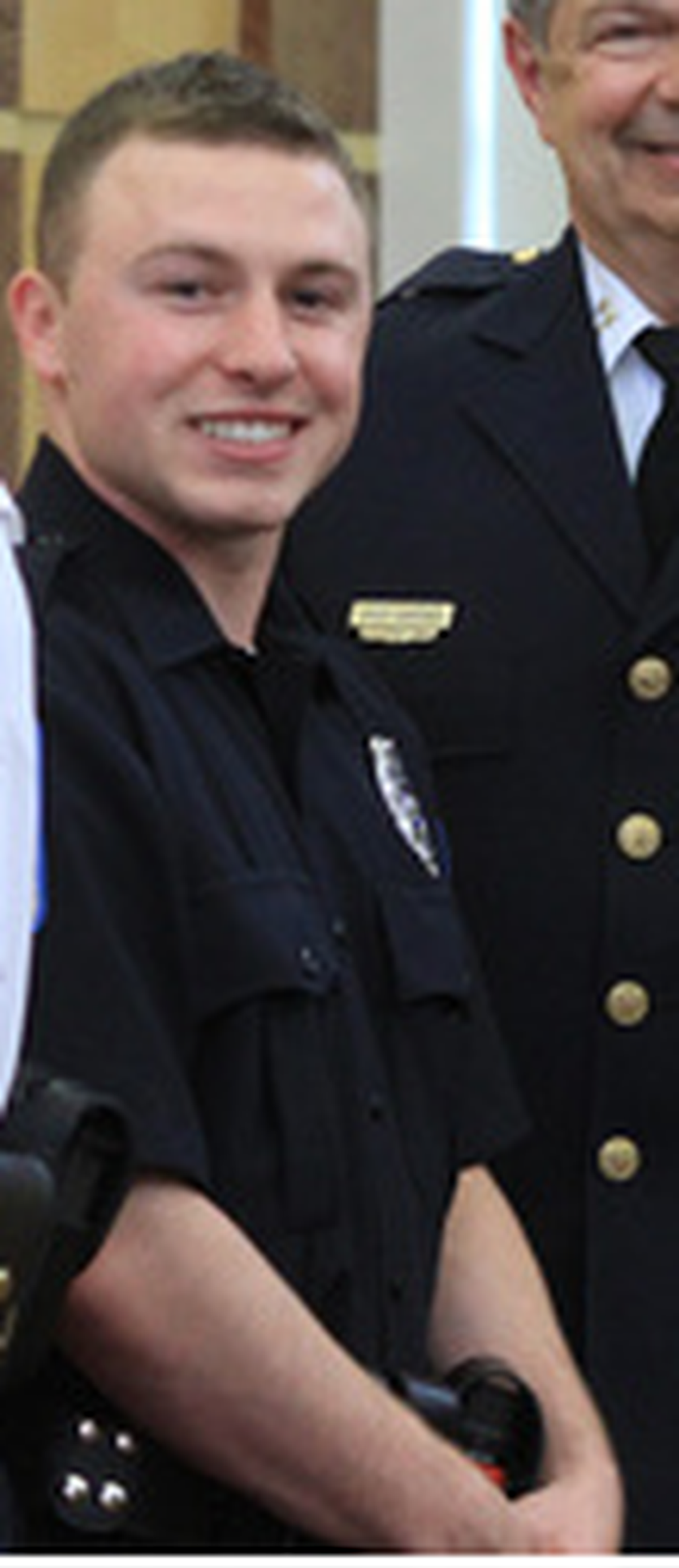 Officer Ryan Keener St Charles - 8nwi3tc