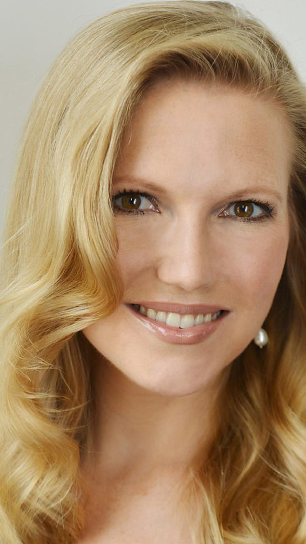 Alice Baxter | Wiki & Bio | Everipedia