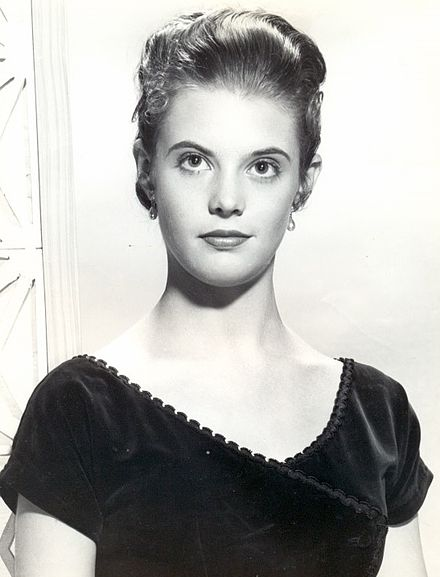 Lois Smith Wiki & Bio Everipedia