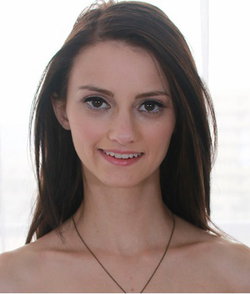 Farrah Valentine naked